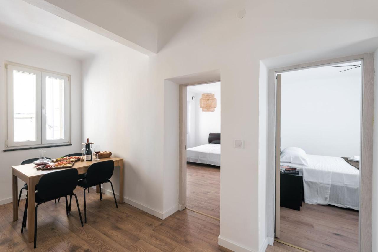 Pula City Apartment With Private Parking Free Exterior photo