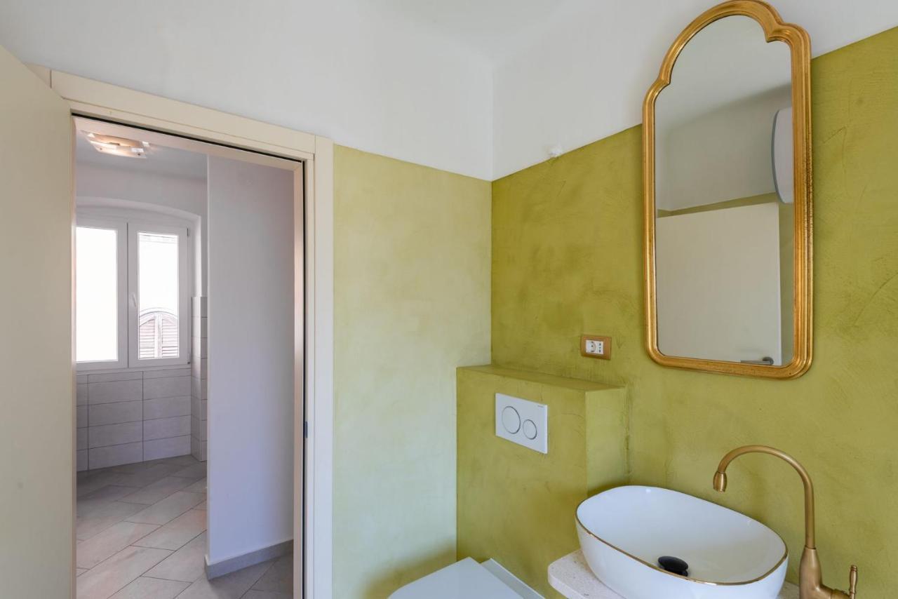 Pula City Apartment With Private Parking Free Exterior photo