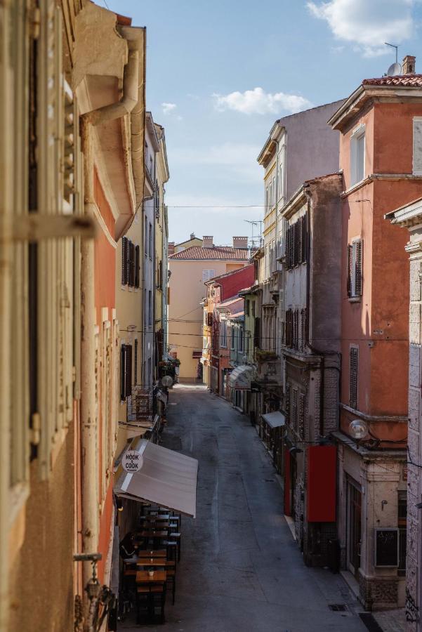 Pula City Apartment With Private Parking Free Exterior photo
