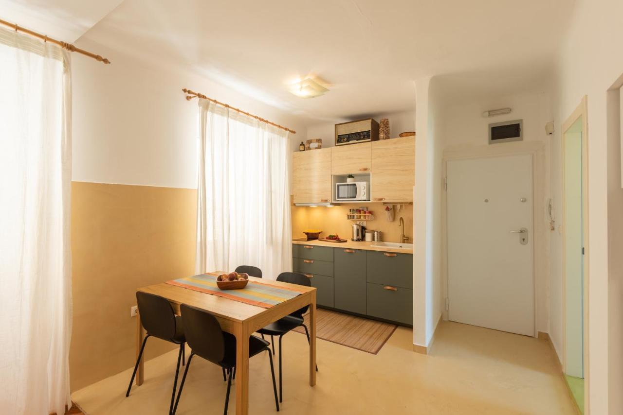 Pula City Apartment With Private Parking Free Exterior photo